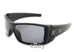 POLARIZED NEW Genuine OAKLEY BATWOLF Matte Black Grey Wrap Sunglasses OO 9101-04