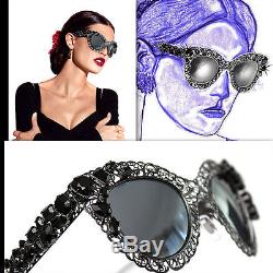 1 190 $ Dolce & Gabbana Ltd. Ed. Lunettes De Cristaux De Diamant Noir Avec Certificat