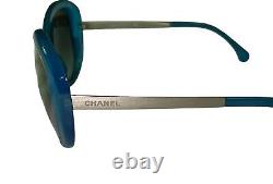 Lunettes de soleil Chanel 6045-T 1430/S6 bleu surdimensionnées, étui en argent en métal bleu pour femmes, fabriquées en Italie.