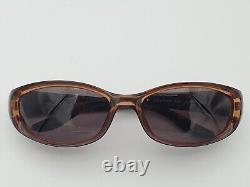 Lunettes de soleil vintage Gucci 2456 en Optyl étroit avec logo métallique marron et noir